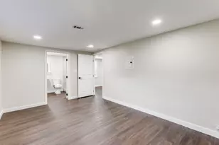 1118 Spur St, Austin, TX 78721 - Photo 10