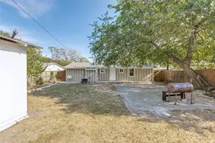 1118 Spur St, Austin, TX 78721 - Photo 16