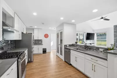 2505 Barton Hills Drive, Austin, TX 78704 - Photo 10