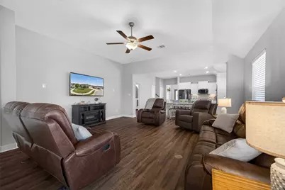 1009 Bright Star Cove, Georgetown, TX 78628 - Photo 10