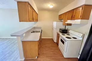 112 Hillside Cove, Elgin, TX 78621 - Photo 6