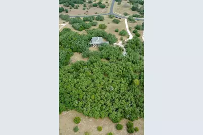 160 Sundance Trail, Liberty Hill, TX 78642 - Photo 32