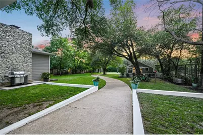 5404 Shoal Creek Boulevard, Austin, TX 78756 - Photo 22