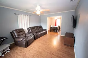 722 Dyer St, Rockdale, TX 76567 - Photo 2