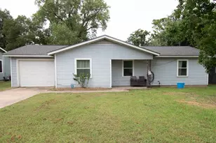 722 Dyer St, Rockdale, TX 76567 - Photo 20