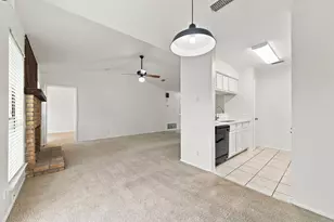 6610 Hart Ln, Austin, TX 78731 - Photo 8