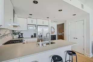 300 Bowie St, Austin, TX 78703 - Photo 6