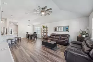 507 Bluejack Wy, Hutto, TX 78634 - Photo 6