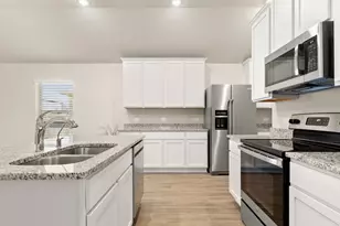 1008 Windflower, New Braunfels, TX 78130 - Photo 10