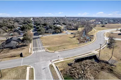 3949 Pinehurst Drive, Taylor, TX 76574 - Photo 10