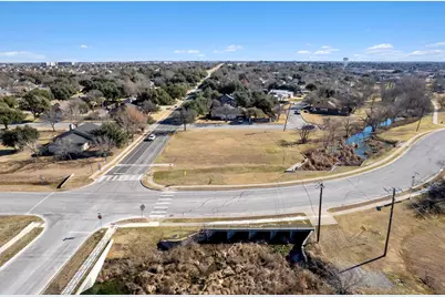 3949 Pinehurst Drive, Taylor, TX 76574 - Photo 12