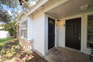 12002 Arrowwood Dr, Austin, TX 78727 - Photo 4