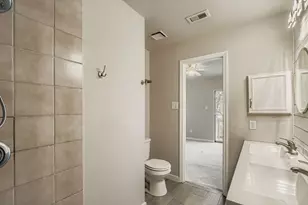 1827 River Crossing Cir, Austin, TX 78741 - Photo 16