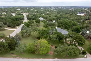 10905 W Cave Blvd, Dripping Springs, TX 78620 - Photo 2
