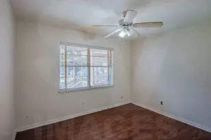 403 4th Ave, Smithville, TX 78957 - Photo 10