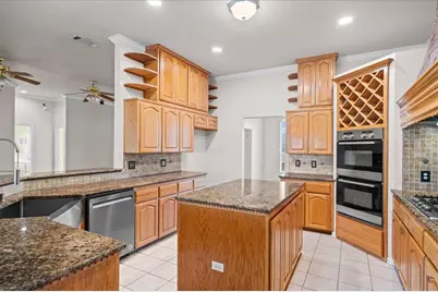 943 Honeysuckle Drive, Killeen, TX 76549 - Photo 8
