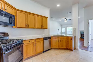 648 Columbine Ave, Cedar Park, TX 78613 - Photo 10