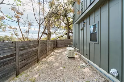 1183 Oakgrove Avenue #2, Austin, TX 78702 - Photo 22
