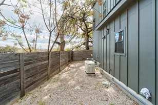 1183 Oak Grove Ave, Austin, TX 78702 - Photo 22