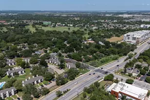 1841 River Crossing Cir, Austin, TX 78741 - Photo 34
