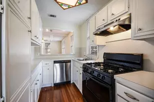 609 Harthan St, Austin, TX 78703 - Photo 12