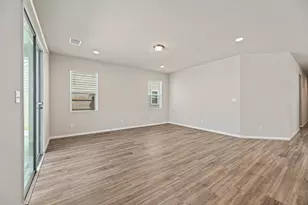 207 Cherry Blossom Ln, Taylor, TX 76574 - Photo 6