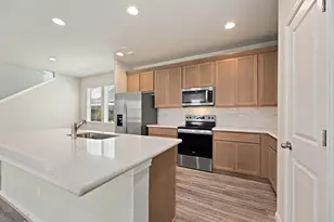 207 Cherry Blossom Ln, Taylor, TX 76574 - Photo 10