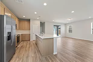 207 Cherry Blossom Ln, Taylor, TX 76574 - Photo 8