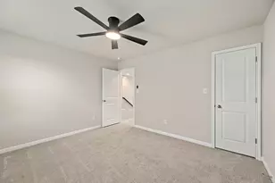 207 Cherry Blossom Ln, Taylor, TX 76574 - Photo 34