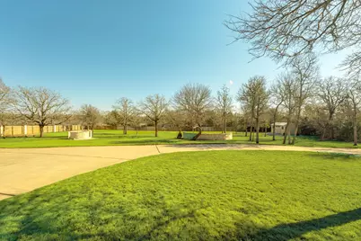 105 Old Settlers Drive, Bastrop, TX 78602 - Photo 32