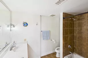 711 W 26th St, Austin, TX 78705 - Photo 6