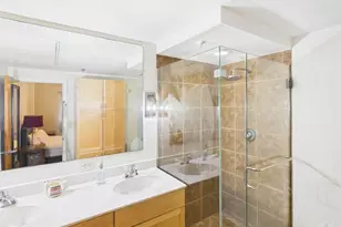 711 W 26th St, Austin, TX 78705 - Photo 8