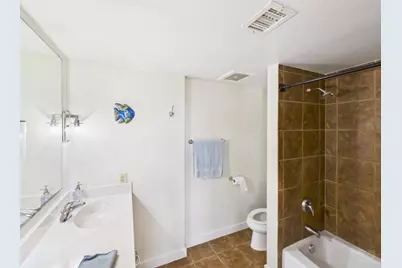 711 W 26th Street #606, Austin, TX 78705 - Photo 6