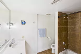 711 W 26th St, Austin, TX 78705 - Photo 6