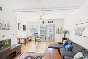 711 W 26th St, Austin, TX 78705 - Photo 4