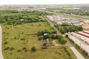 1501 N Burleson St, Kyle, TX 78640 - Photo 32