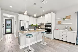 208 Winding Hollow Ln, Georgetown, TX 78628 - Photo 4