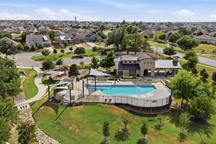 208 Winding Hollow Ln, Georgetown, TX 78628 - Photo 30