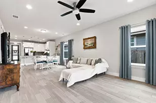 208 Winding Hollow Ln, Georgetown, TX 78628 - Photo 10