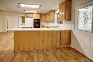 504 Leah Ln, Smithville, TX 78957 - Photo 10