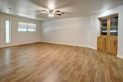 504 Leah Lane, Smithville, TX 78957 - Photo 6