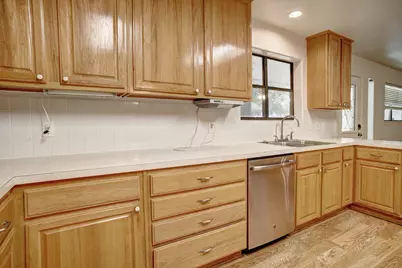 504 Leah Lane, Smithville, TX 78957 - Photo 14