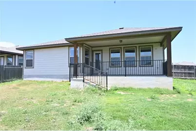 124 Gray Wolf Drive, San Marcos, TX 78666 - Photo 4