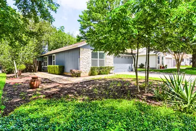 9616 Holly Springs Drive, Austin, TX 78748 - Photo 2