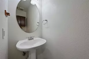 1217 Delano St, Austin, TX 78721 - Photo 16