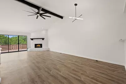 11 Oaks Place, Lago Vista, TX 78645 - Photo 10