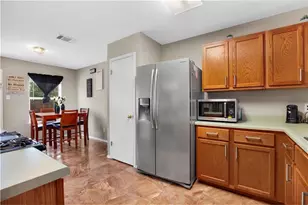 109 Brooke St, Hutto, TX 78634 - Photo 8