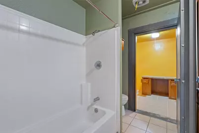 212 Thousand Oaks Drive, Cedar Creek, TX 78612 - Photo 18