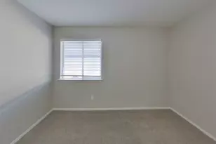 347 Foster Ln, Jarrell, TX 76537 - Photo 12