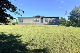 247 W Broken Tree Ln, Smithville, TX 78957 - Photo 1